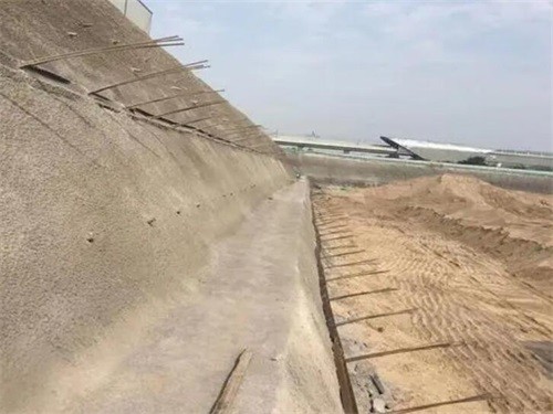 黑山河道边坡加固